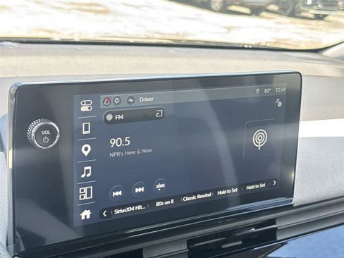 Used 2025 Honda Prologue EX image 25