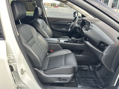 Used 2023 Nissan Rogue Platinum w/ Platinum Premium Package image 33