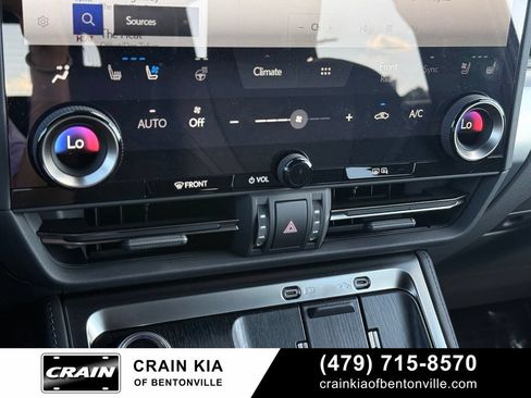Used 2025 Lexus GX 550 AWD/4WD image 17