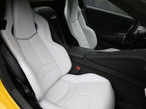 Used 2025 Chevrolet Corvette Stingray Convertible w/ 1LT image 17