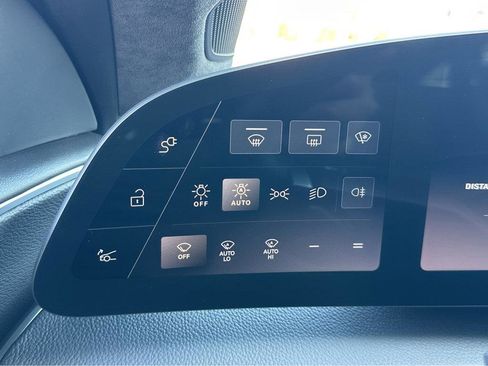 Used 2023 Lucid Air Touring image 24