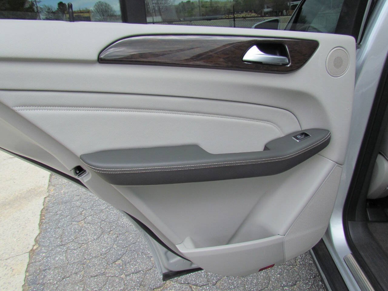 Used 2014 Mercedes-Benz ML 350 4MATIC image 13