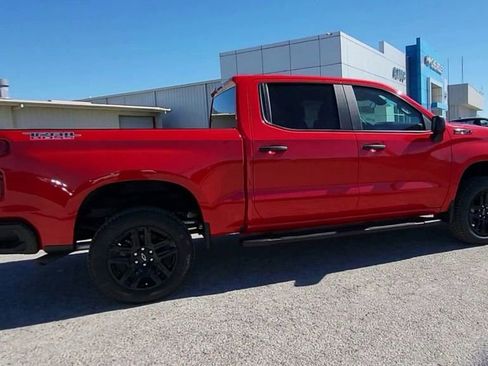 New 2026 Chevrolet Silverado 1500 Custom Trail Boss w/ LPO, Dark Essentials Package AWD/4WD image 8