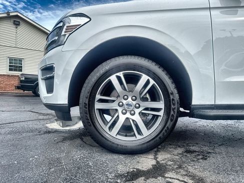 Used 2024 Ford Expedition Max Limited AWD/4WD image 10