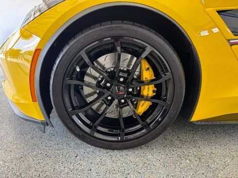 Used 2019 Chevrolet Corvette Grand Sport w/ Carbon Flash Badge Package RWD image 22