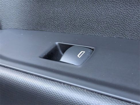 Used 2021 Chevrolet Silverado 1500 Custom image 31