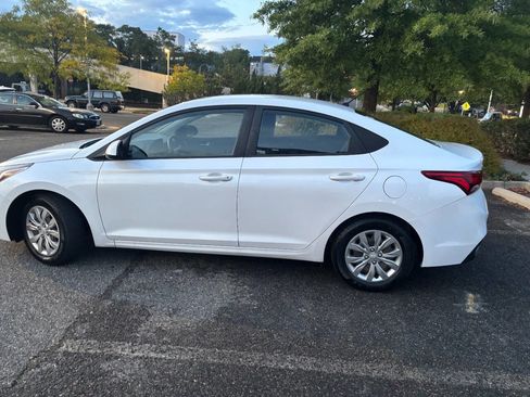 Used 2019 Hyundai Accent SE image 8