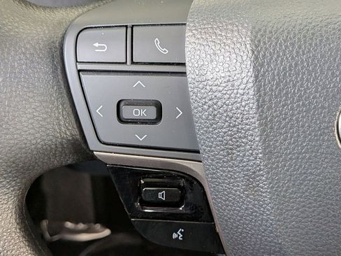 Used 2025 Toyota Camry LE image 25