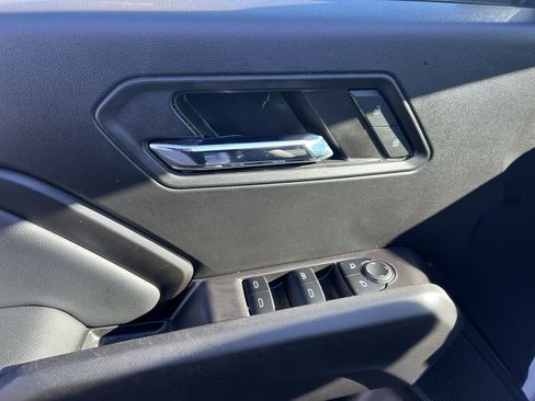 Used 2024 Chevrolet Colorado LT image 15