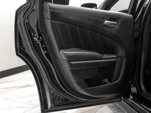 Used 2019 Dodge Charger R/T w/ Plus Group RWD image 43