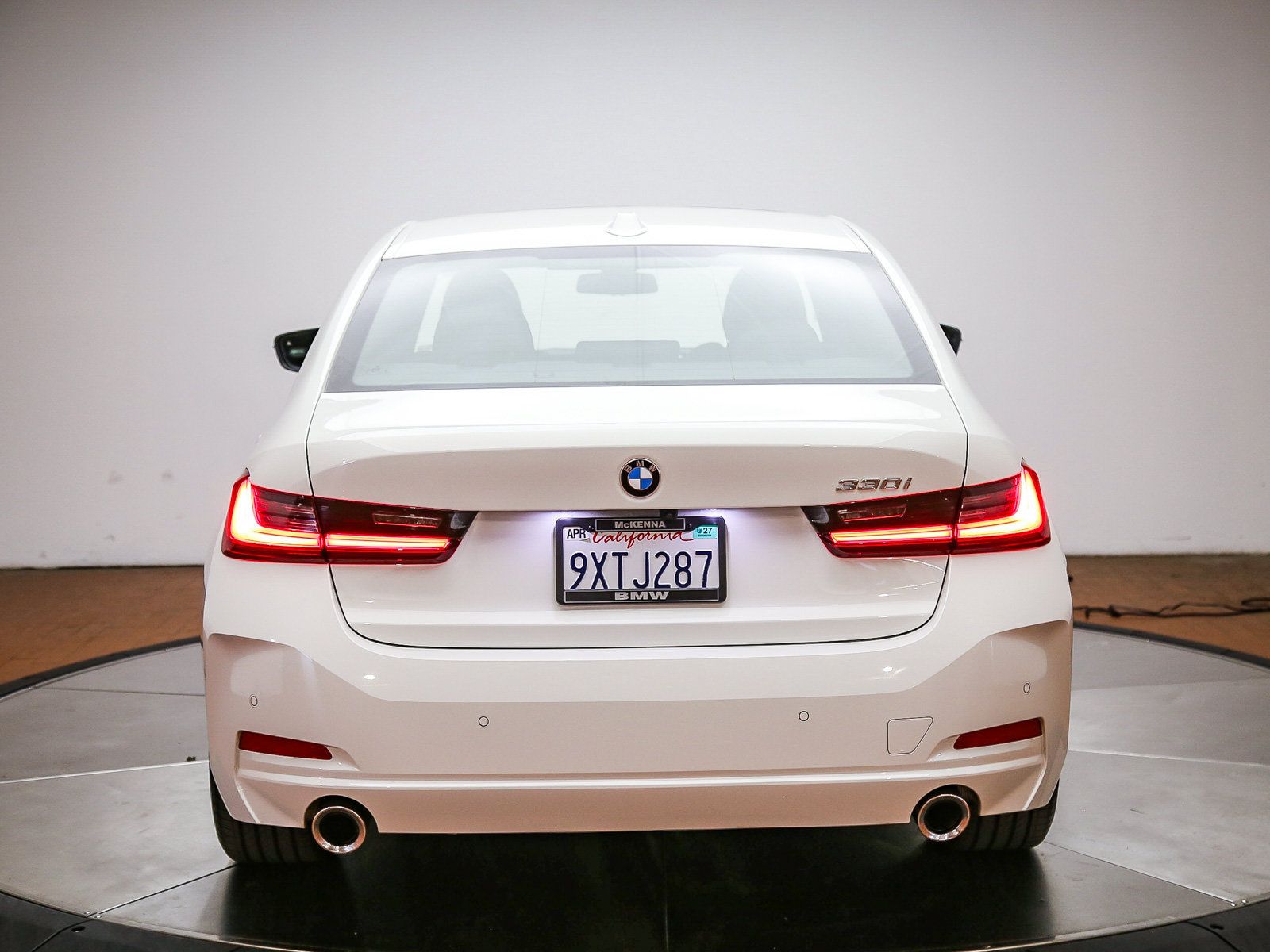 Used 2026 BMW 330i Sedan w/ Convenience Package RWD image 7