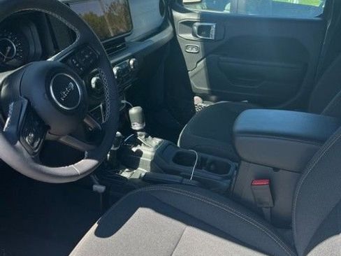 Used 2025 Jeep Wrangler Sport S image 7