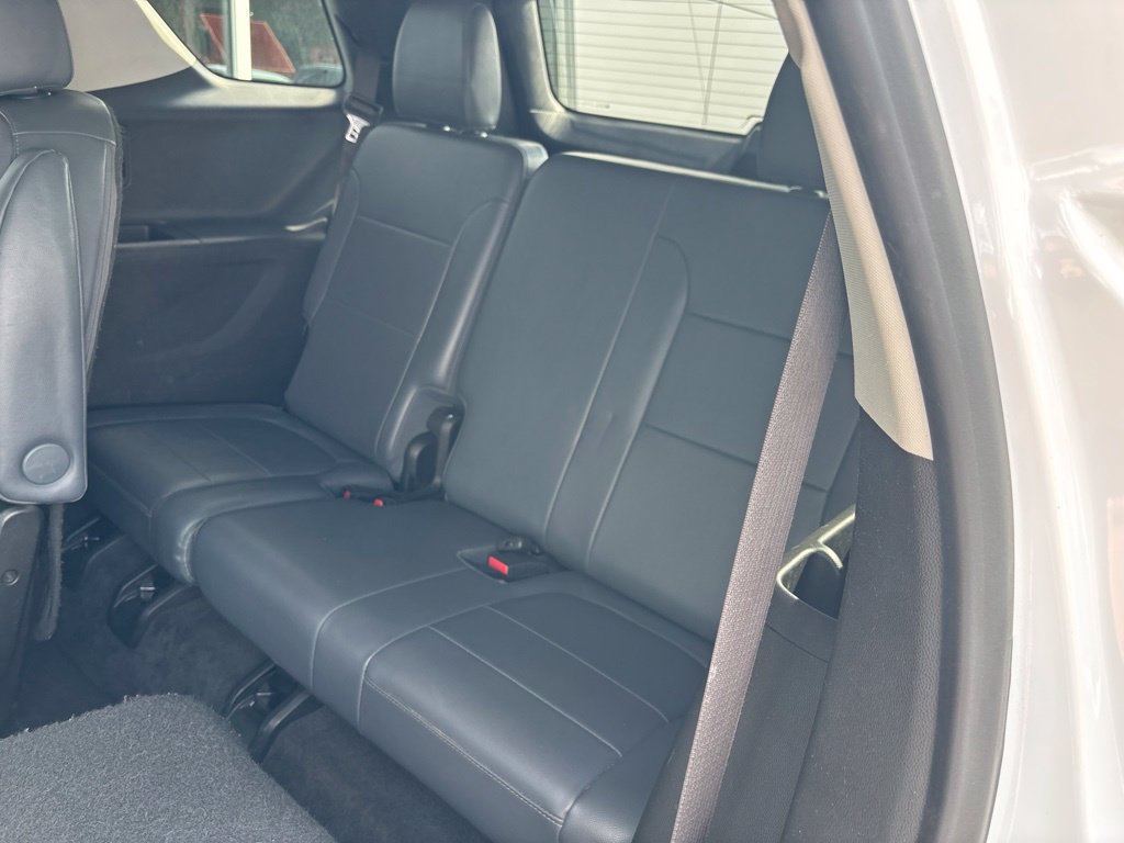 Used 2019 Chevrolet Traverse LT w/ LT Premium Package AWD/4WD image 14