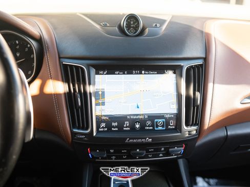 Used 2019 Maserati Levante S GranLusso image 31