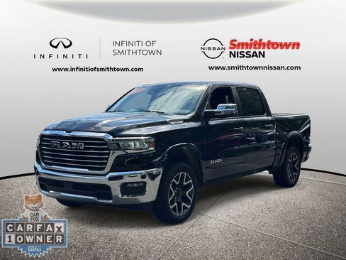Used 2025 RAM 1500 Laramie AWD/4WD image 3