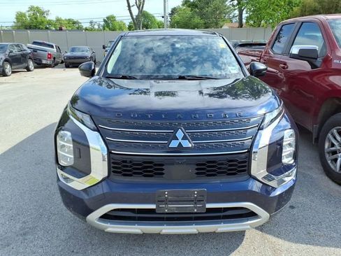 Used 2022 Mitsubishi Outlander SE AWD/4WD image 2