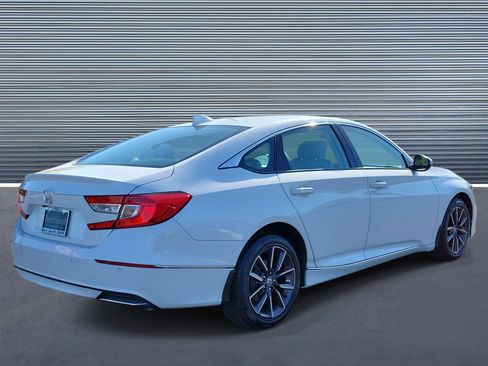 Used 2021 Honda Accord EX-L image 3