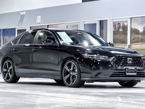 Used 2024 Honda Accord Sport image 7