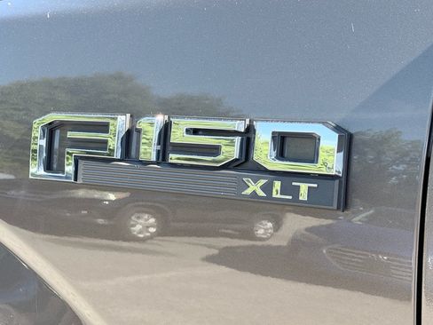 Used 2015 Ford F150 XLT w/ Equipment Group 302A Luxury RWD image 9