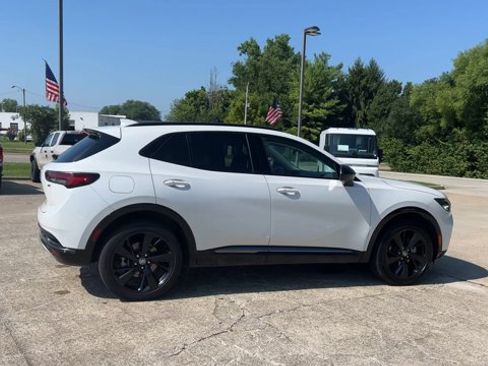 Used 2023 Buick Envision Essence w/ Sport Touring Package AWD/4WD image 9