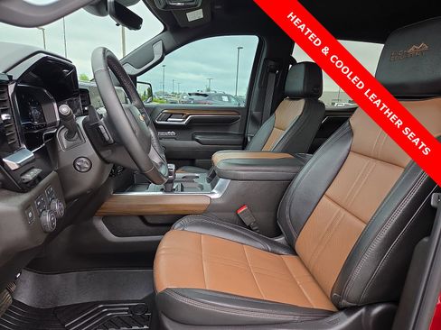 Used 2024 Chevrolet Silverado 1500 High Country w/ Technology Package AWD/4WD image 15