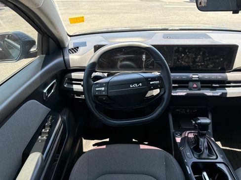 Used 2025 Kia K4 EX FWD image 23