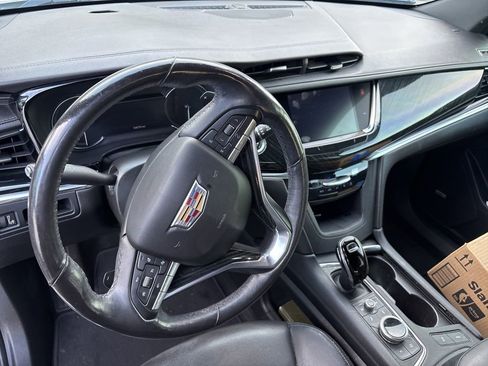 Used 2020 Cadillac XT6 Premium Luxury image 9