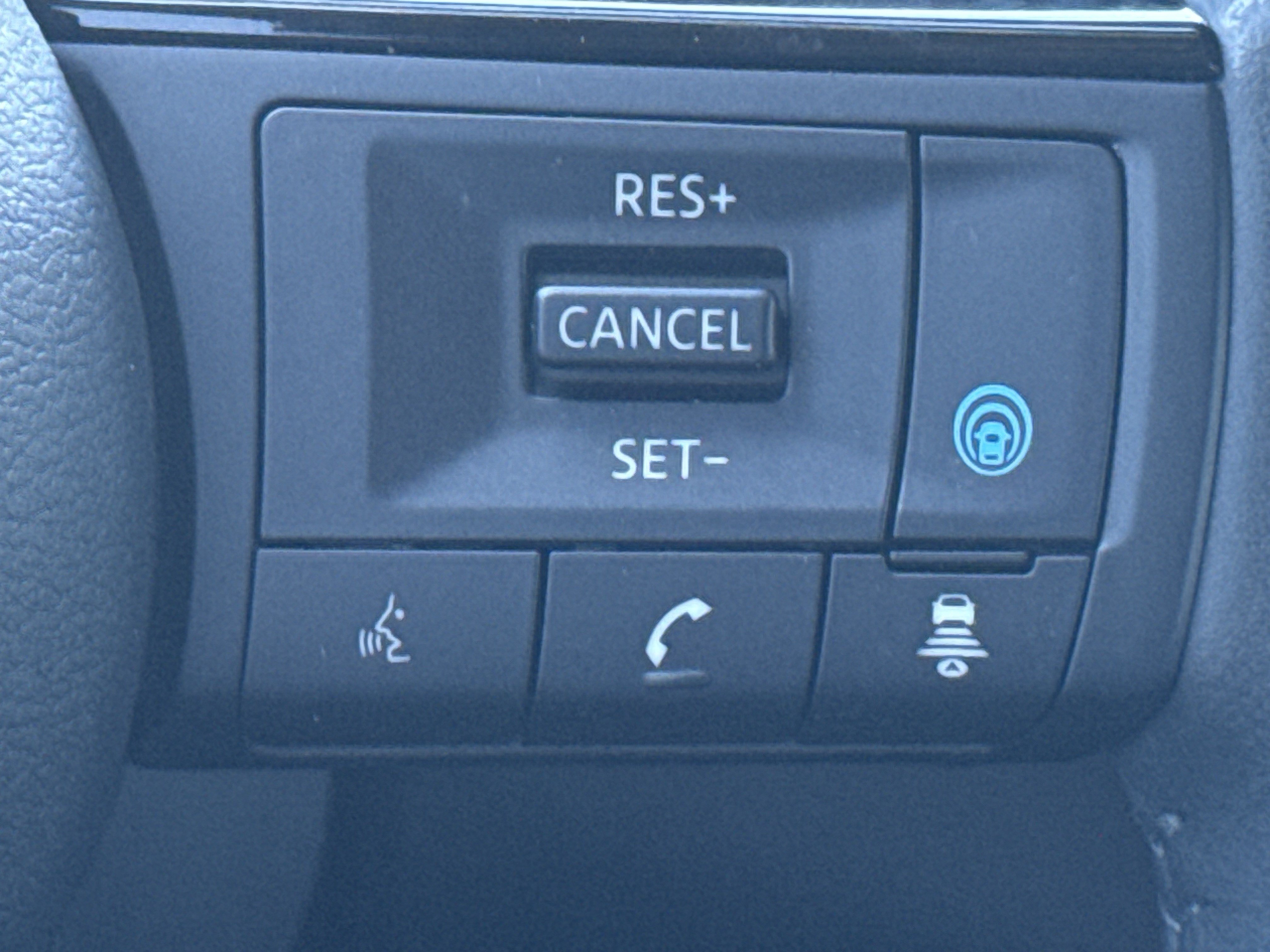 Used 2023 Nissan Rogue SV w/ SV Premium B Package FWD image 28