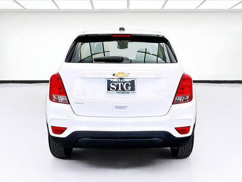 Used 2020 Chevrolet Trax LS FWD image 5