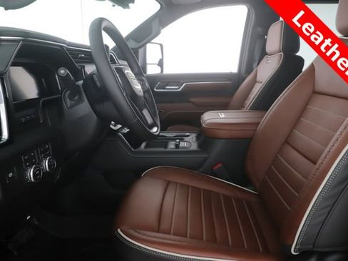 Used 2026 GMC Sierra 2500 Denali Ultimate w/ LPO, GMC Protection Package AWD/4WD image 17