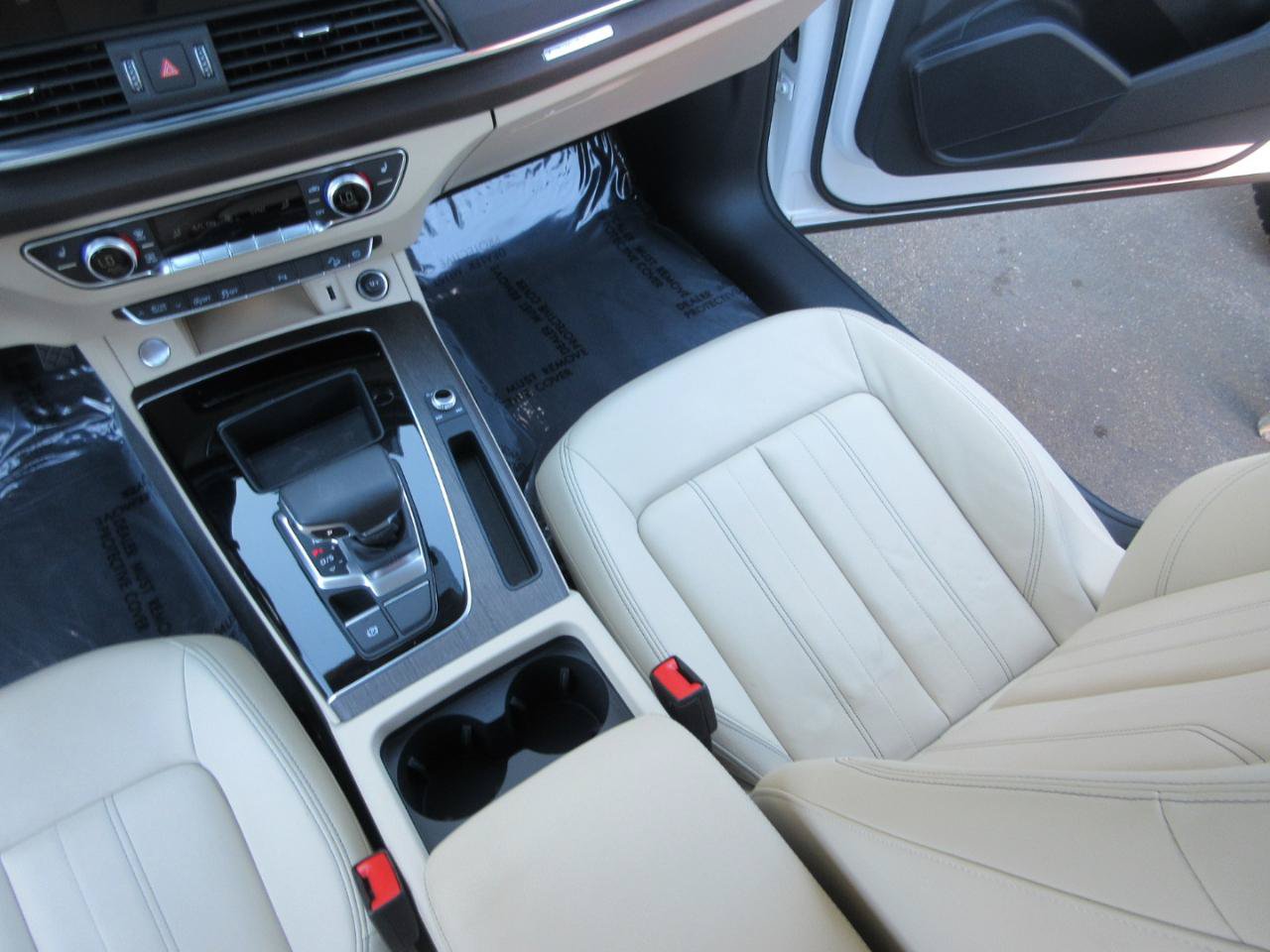 Used 2023 Audi Q5 2.0T Premium w/ Convenience Package AWD/4WD image 21