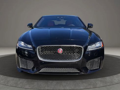 Used 2016 Jaguar XF S image 3