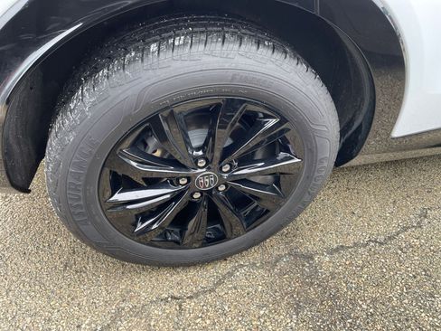 Used 2025 Buick Envista Sport Touring image 29