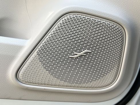 Certified 2026 Mercedes-Benz GLB 250 4MATIC image 34