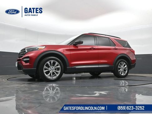 Used 2023 Ford Explorer XLT w/ Equipment Group 202A AWD/4WD image 44