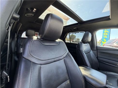 Used 2022 Ford Explorer ST w/ Equipment Group 401A AWD/4WD image 39