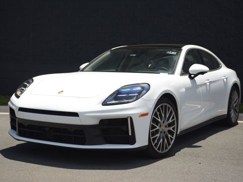 Certified 2024 Porsche Panamera 4 AWD/4WD image 41
