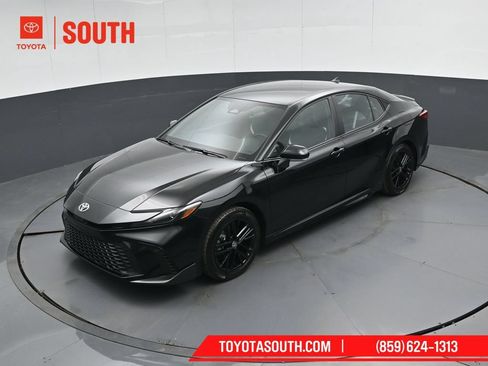 Used 2026 Toyota Camry SE FWD image 46