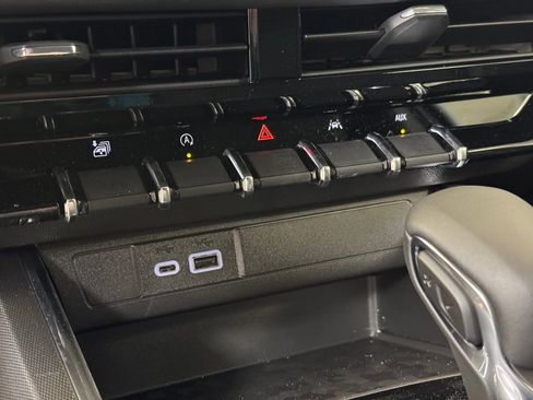 New 2026 GMC Canyon Elevation w/ Convenience Package image 36