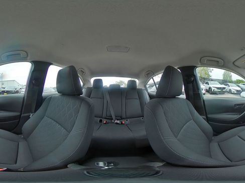 Used 2025 Toyota Corolla LE FWD image 37