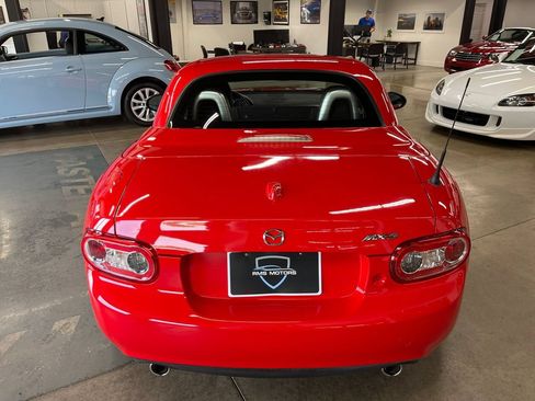 Used 2011 MAZDA MX-5 Miata Grand Touring w/ Premium Pkg RWD image 22