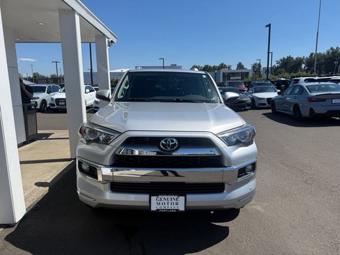 Used 2018 Toyota 4Runner Limited AWD/4WD image 2