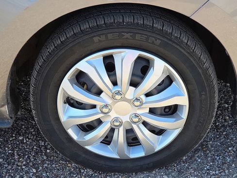 Used 2022 Mitsubishi Mirage ES image 11