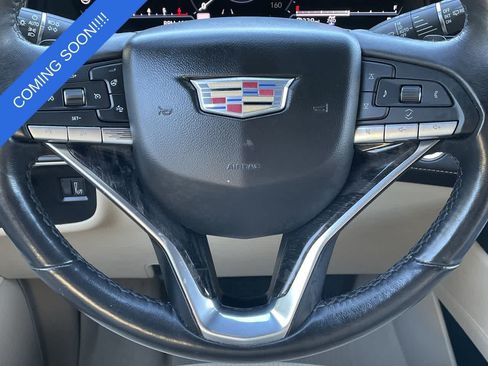 Used 2021 Cadillac Escalade ESV Premium Luxury AWD/4WD image 10