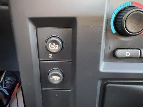 Used 2005 HUMMER H2 SUT w/ Preferred Equipment Group image 33