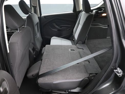 Used 2019 Ford Escape S image 31