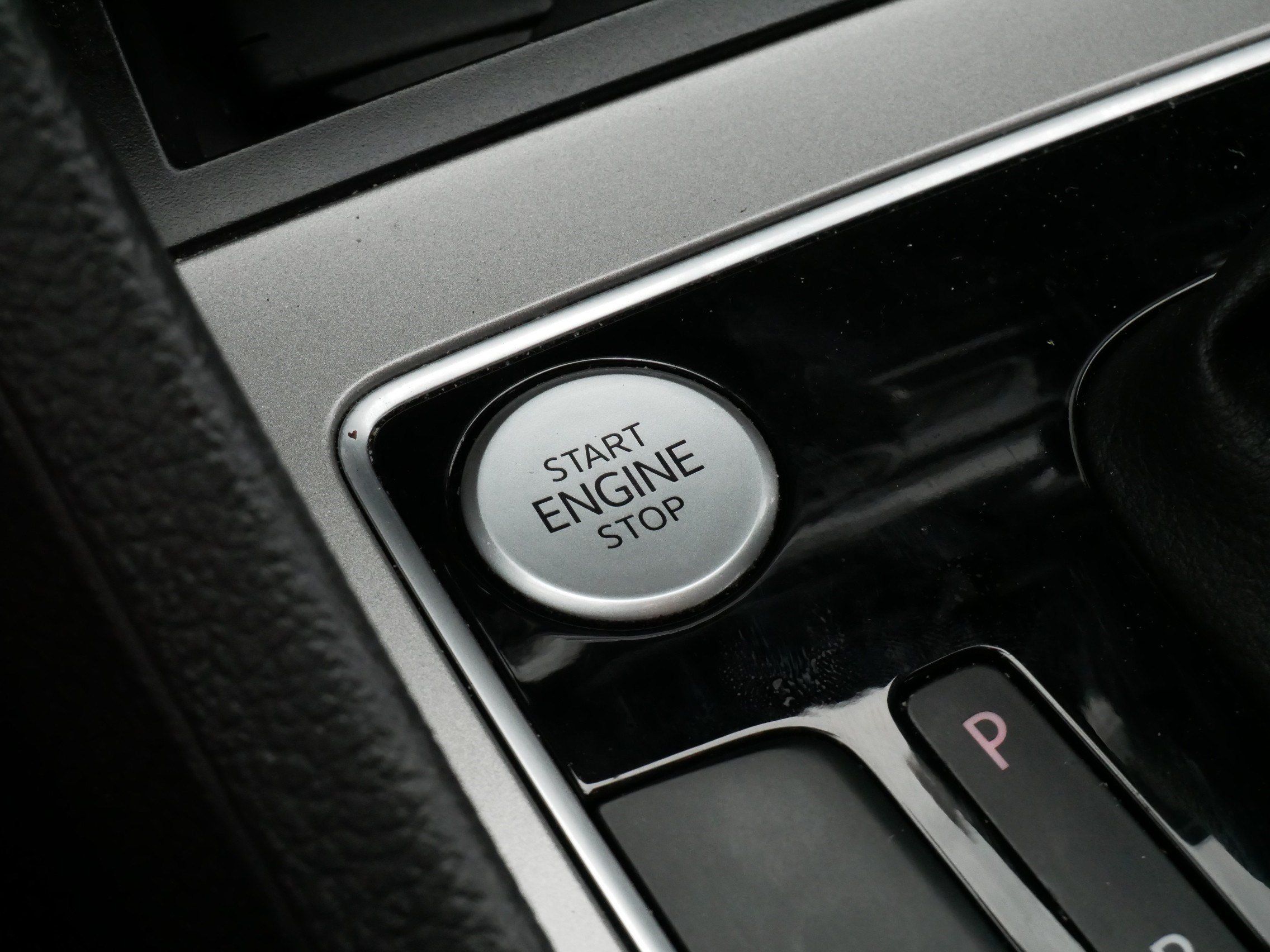 Certified 2020 Volkswagen Passat 2.0T R-Line FWD image 27