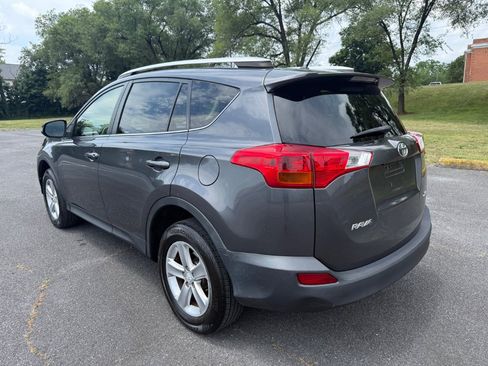 Used 2013 Toyota RAV4 XLE FWD image 7