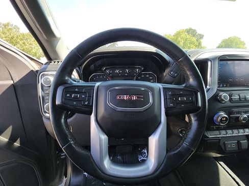 Used 2020 GMC Sierra 1500 Elevation w/ Elevation Value Package AWD/4WD image 11