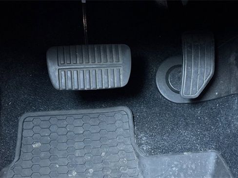 Used 2022 Subaru Forester Touring w/ Popular Package #3 image 44